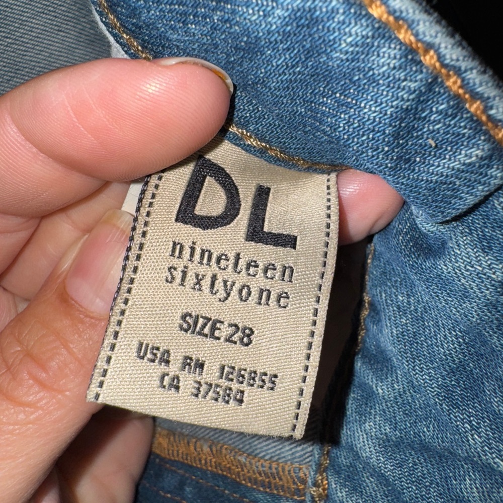 DL1961 Women's Distressed Nolita Slouchy Slim Jeans 28‎ - Picture 4 of 12